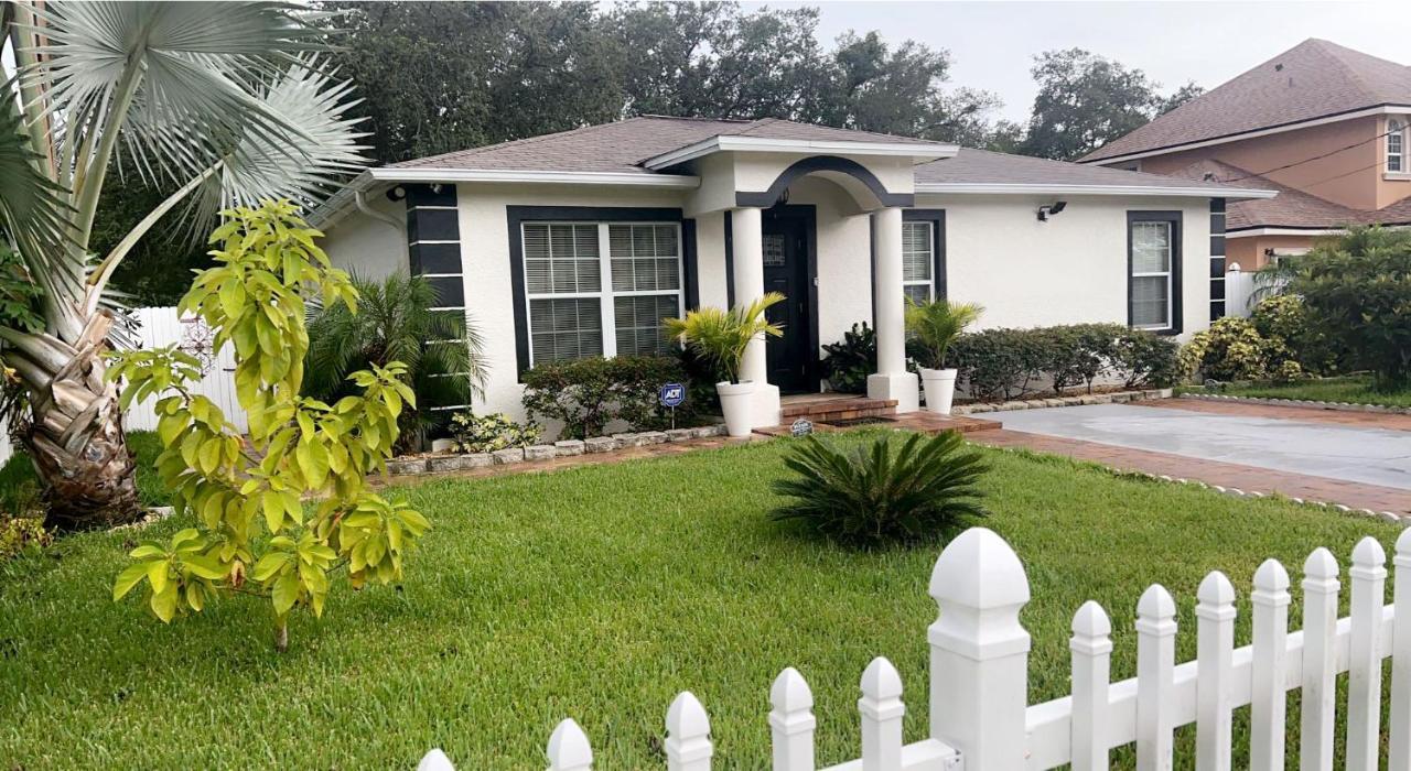 Caribbean Splendor Vacation Rental Near Bush Gardens Tampa Fl Exterior photo